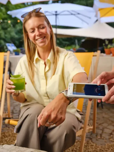 Club Paradiso Smartwatch