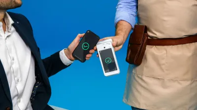 wordpress-Horeca phone payment A920 - Lifestyle Shoot 2024